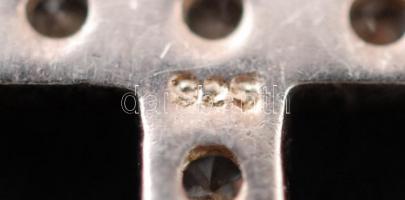 Ezüst(Ag) kereszt cirkónia díszítéssel, jelzett, br: 2,5 g