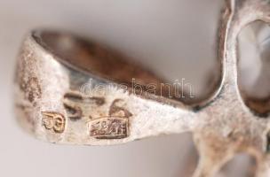 Ezüst(Ag) szív alakú függő cirkónia díszítéssel, jelzett, br: 4,3 g