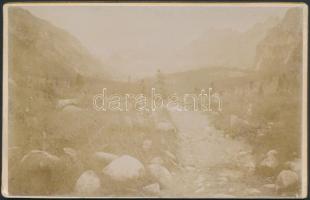 cca 1900 Magas-Tátra, keményhátú fotó, 10x16 cm / cca 1900 High Tatras, vintage photo, 10x16 cm