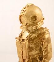 Bourns jelzéssel: Búvár. Bronz, márvány talapzaton (apró lepattanással), m:25 cm