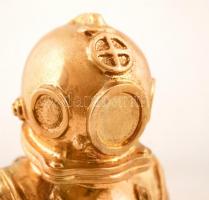 Bourns jelzéssel: Búvár. Bronz, márvány talapzaton (apró lepattanással), m:25 cm