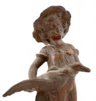 Lány kacsával, spiáter szobor, jelzés nélkül, m: 21 cm