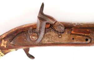 XVIII. sz. vége - XIX. sz. eleje: Csontberakásos pisztoly, muskéta, kissé hiányos állapotban / Vinta...