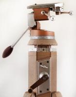 Nagyméretű, professzionális kamera és fényképező állvány, mindenfajta állítási és forgatási lehetősé...