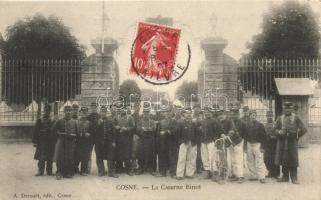 Cosne, Caserne Binot / barracks, soldiers group picture