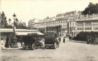 Royat, Place Allard / square, automobiles