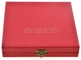 Búza Barna (1910-2010) 1975. "Józsefváros / Felszabadulásunk 30. évfordulóján társadalmi munkáé...