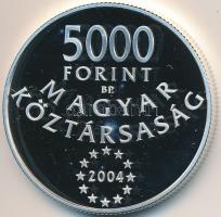 2004. 5000Ft Ag Magyarország az EU tagja tanúsítvánnyal T:PP felületi karc