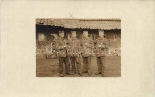 WWI German cigarette smoking soldiers, group photo, I. világháború, dohányzó német katonák csoportképe