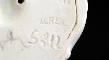 Herendi fehér mázas figura, jelzett, apró kopásnyomokkal, m: 15,5 cm