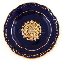 4 db Zsolnay dísztálka, matricása, jelzettek, díszdobozban, apró kopásnyomokkal, d: 8,5 cm