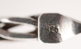 Ezüst hajlított ovális nyaklánc, Ag., 14,7gr.,jelzett, 46cm /Silver necklace, Ag. 14,7gr., marked, 4...