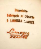 2 db Limoges porcelán asztali dísztálka életképes jelenettel, matricás, jelzett, d: 5,5 ill. 10,5 cm