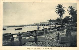 Port-Gentil, Billes dAcajou / Mahogany farmers (EK)