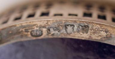 Ezüst(Ag) sótartó kék üvegbetéttel(rajta apró csorbával), jelzett, 56,1 g