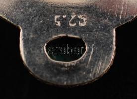 Howlit kövekkel díszített ezüstözött függő hozzáillő fülbevalóval és gyűrűvel, jelzettek, gyűrű mére...