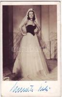 Muráti Lili aláírt fotólap