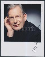 John Eliot Gardiner (1943-) Grammy díjas, angol karmester saját kezű aláírása egy a művészt ábrázoló fotón, 19x15cm/ Signature of Sir John Eliot Gardiner (1943-) English conductor