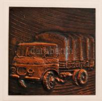 cca 1960-1980 Különféle fém lemezplakettes üdvözlőlapok és meghívók (1. sz. Autóközlekedési Vállalat...