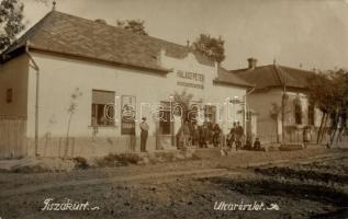 1934 Tiszakürt, Halász Péter vegyeskereskedése, photo (EK)