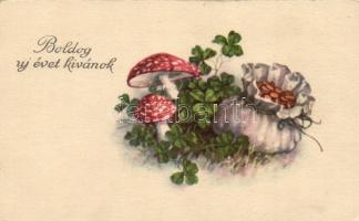 New Year, mushrooms, clover