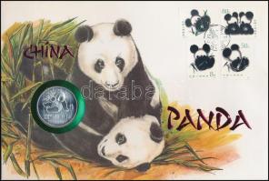 Kína 1989. 10Y Ag &quot;Panda&quot; (1oz/0.999) érme bélyeggel és bélyegzéssel ellátott borítékban, német nyelvű ismertetővel T:1 China 1989. 10 Yuan Ag &quot;Panda&quot; (1oz/0.999) coin in envelope with stamps, with information in German C:UNC