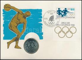 NDK 1988A 10M Cu-Ni &quot;Keletnémet sport&quot; érme bélyeges borítékban &quot;1988. XXIV. olimpiai játékok&quot; T:1 GDR 1988A 10 Mark Cu-Ni &quot;East German Sports&quot; coin in envelope with stamp &quot;1988. 24th Olympic Games&quot; C:UNC