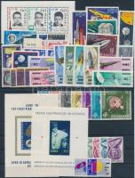 1957-1965 Űrkutatás motívum 19 kiadás, közte teljes sorok és blokkok, 2 db stecklapon, 1957-1965 Space Research 19 issues