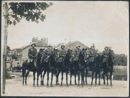 cca 1930 Lovasosztag, Schaffer Ármin fényképész által jelzett fotó, sarkok hibásak, 17x24cm