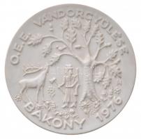 1976. &quot;Országos Erdészeti Egyesület Vándorgyűlése Bakony&quot; jelzett herendi bisquit porcelán érem. Szign.: HL (104mm) T:1-,2