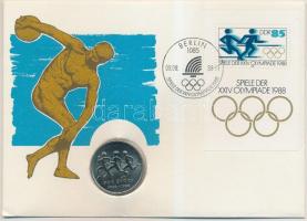 NDK 1988A 10M Cu-Ni &quot;Keletnémet sport&quot; érme bélyeges borítékban &quot;1988. XXIV. olimpiai játékok&quot; T:1 GDR 1988A 10 Mark Cu-Ni &quot;East German Sports&quot; coin in envelope with stamp &quot;1988. 24th Olympic Games&quot; C:UNC