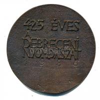 Ligeti Erika (1934-) 1986. "425 éves a debreceni nyomdászat" Br plakett (65mm) T:2