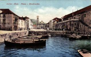 Hvar, Lesina; Piazza de Mandracchio