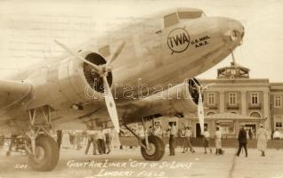 1936 Douglas DC-3 at Lambert Field airport, St. Louis, Missouri, photo (EK)