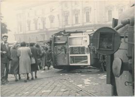 1956 Budapest, Felborult villamos a forradalom napjaiban, 10x15 cm