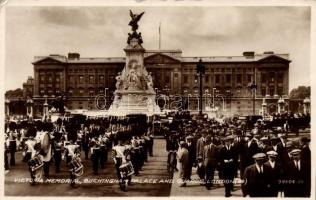 17 db régi európai városképes képeslap, két éjszakai képpel, vegyes minőség / 17 old European town-v...