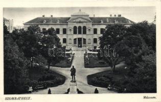 15 db régi történelmi magyarországi városképes képeslap, néhány vágott, vegyes minőség / 15 old hist...