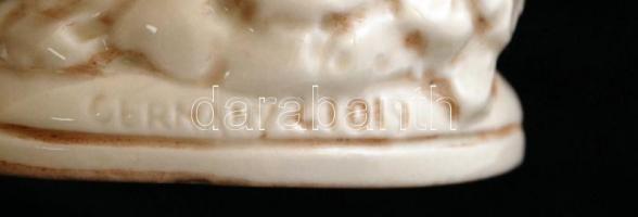 Kislány virágokkal, lepattanással, jelzés nélkül, m: 11 cm