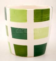 4 db különféle, színes kerámia virágkaspó, különböző méretben, az egyik repedéssel