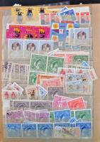 Legalább 3.000 db nagyrészt háború előtti magyar és külföldi levélzáró készlet berakóban. Viszontela...