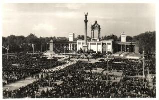 1938 Budapest XIV. Hősök tere, a XXXIV. Nemzetközi Eucharisztikus Kongresszus főoltára