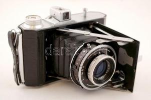 cca 1950 Welta Junior fényképezőgép Meritar 1:3,5 f:=75mm objektívvel, jó állapotban