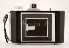 cca 1950 Welta Junior fényképezőgép Meritar 1:3,5 f:=75mm objektívvel, jó állapotban