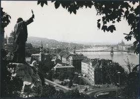 cca 1976 Budapesti és dunai látképek professzionális minőségben, 3 db fénykép, 18x17 cm és 17x24 cm ...