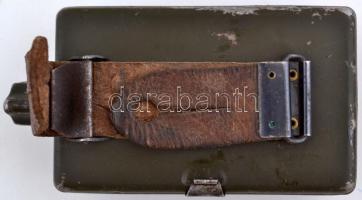 cca 1950 Petrix háromféle színű fényre állítható katonai jelző és zseblámpa / Military flashlight wi...