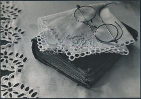 cca 1975 Csepreghi Éva: Emlékek, aláírt, feliratozott vintage fotóművészeti alkotás, 17x24 cm