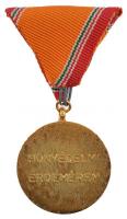 1988. "Honvédelmi Érdemérem" 30 év után, aranyozott fém kitüntetés mellszalaggal, tokban, ...