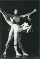 1978 Szegfű József: Balett, pecséttel jelzett vintage fotó, 24x16 cm