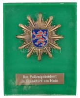 Németország DN "Rendőrfőnök Frankfurt am Main" zománcozott jelvény plasztiktokban T:2 Germany ND "Der Polizeipräsident in Frankfurt am Main" enamelled badge in plastic holder C:XF