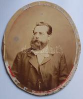 1860-1930 Régi fényképek: Társasképek (5db), mellképek (3db), városképek (2db), összesen 10db